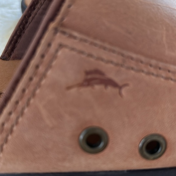 Tommy Bahama men’s tan  suede slides - Picture 5 of 6